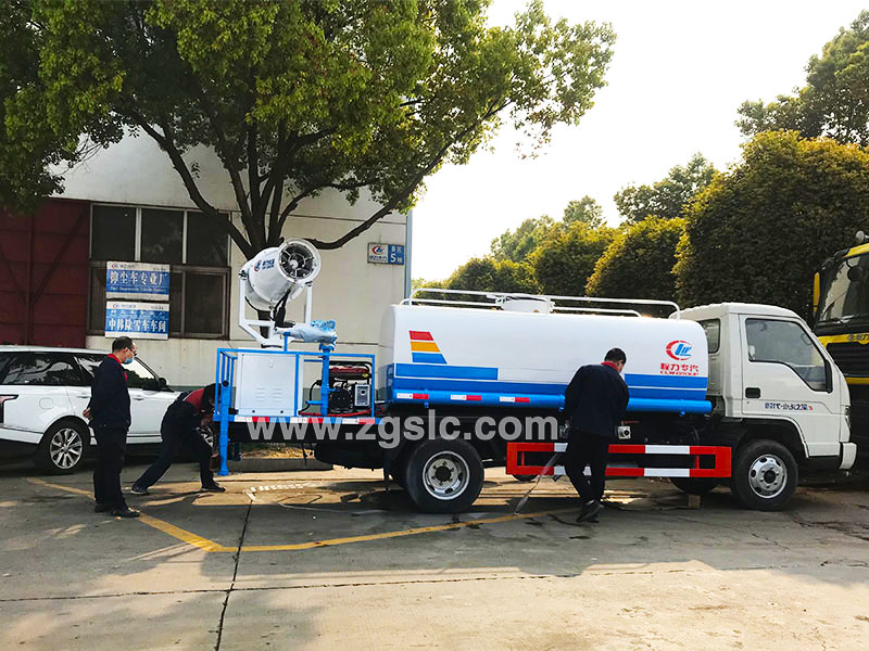 上圖為程力專用汽車股份有限公司 上圖為程力專用汽車股份有限公司