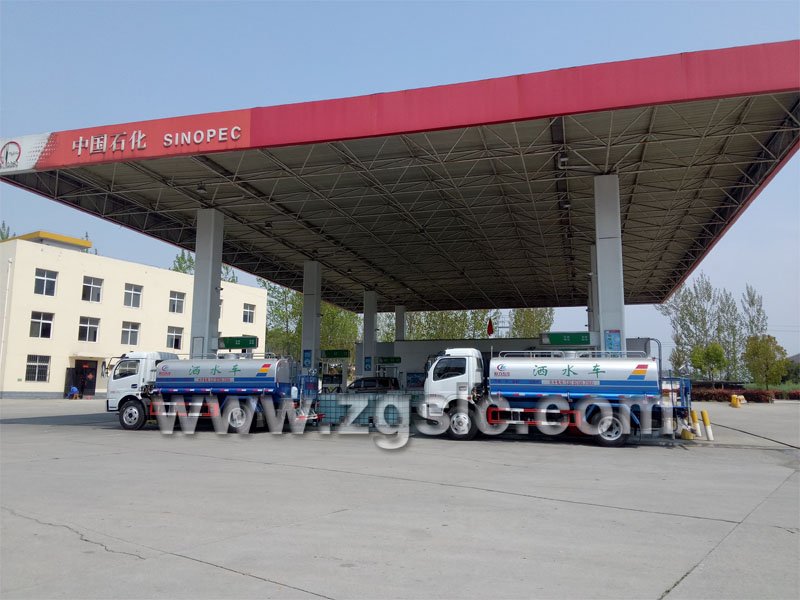 程力集團多功能綠化灑水車.jpg 程力集團多功能綠化灑水車.jpg