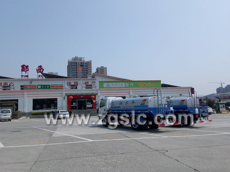 程力集團多功能綠化灑水車.jpg 程力集團多功能綠化灑水車.jpg