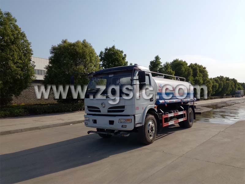 程力集團(tuán)東風(fēng)福瑞卡多功能綠化灑水車.jpg 程力集團(tuán)東風(fēng)福瑞卡多功能綠化灑水車.jpg