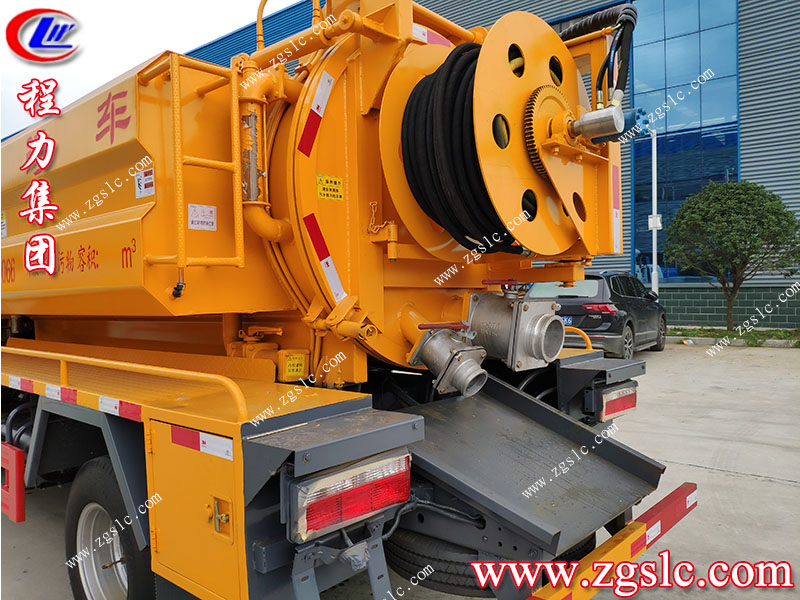 程力集團(tuán)多利卡清洗吸污車.jpg 程力集團(tuán)多利卡清洗吸污車.jpg