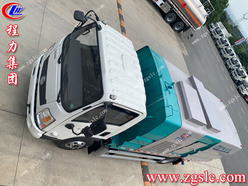 掃路車2.jpg 掃路車2.jpg