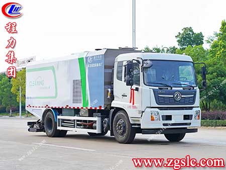 程力集團(tuán) 掃路車.jpg