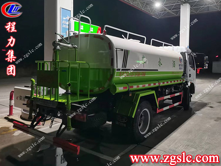 程力集團 掃路車4.jpg