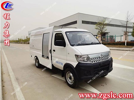 程力集團(tuán) 掃路4.jpg