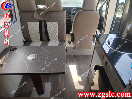 程力集團 掃路5.jpg