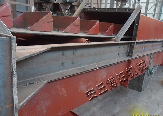 爬斗輸送機